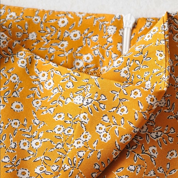 Ruffle Slim-fit Thin Floral Skirt - Picture 4 of 7